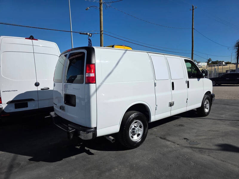 2021 Chevrolet Express 2500