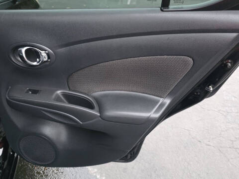 2013 Nissan Versa 1.6 SV