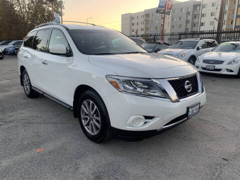 2014 Nissan Pathfinder SV