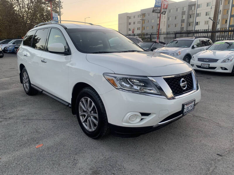 2014 Nissan Pathfinder SV