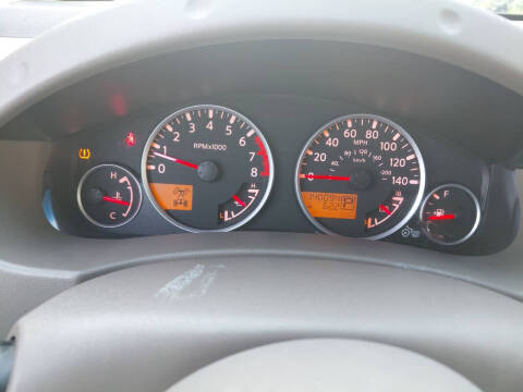 2012 Nissan Pathfinder LE