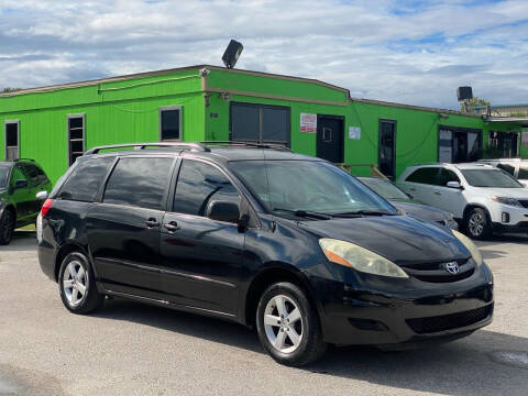 2006 Toyota Sienna for sale at Marvin Motors in Kissimmee FL