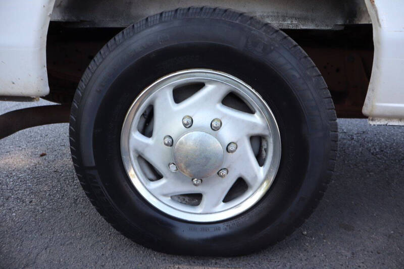 2006 Ford E-Series E-250