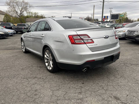 2015 Ford Taurus Limited