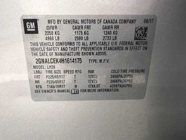 Silver 2017 Chevrolet Equinox LT 38