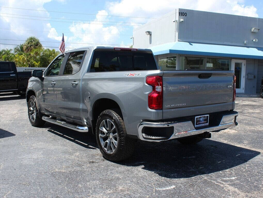 2023 Chevrolet Silverado Pickup - $48,995
