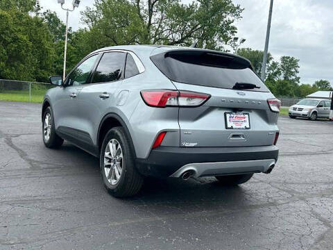 2022 Ford Escape SE