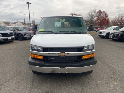 2025 Chevrolet Express 3500