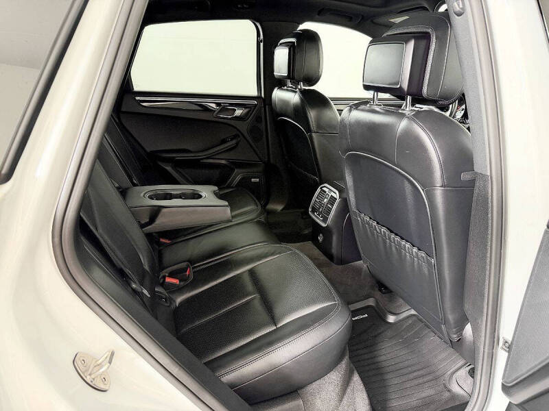 2018 Porsche Macan S