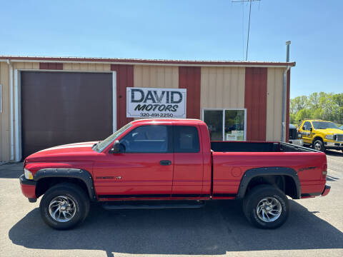 1998 Dodge Ram 1500 for sale at DAVID MOTORS LLC in Grey Eagle MN