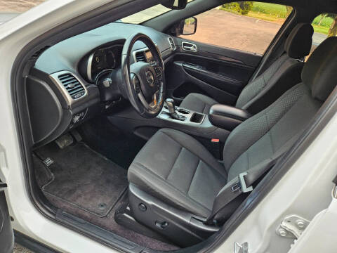 2018 Jeep Grand Cherokee Laredo E