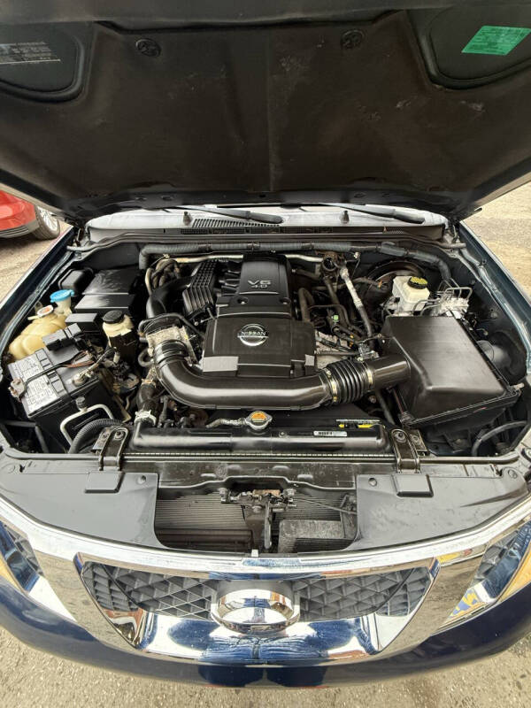 2011 Nissan Pathfinder SV