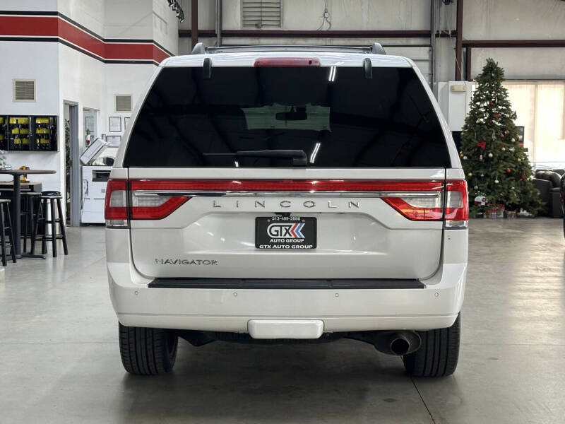 2017 Lincoln Navigator Select