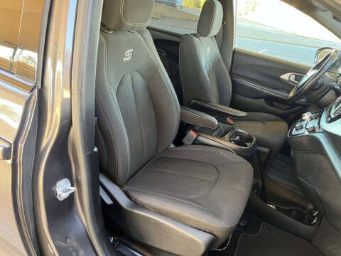 2018 Chrysler Pacifica Touring Plus