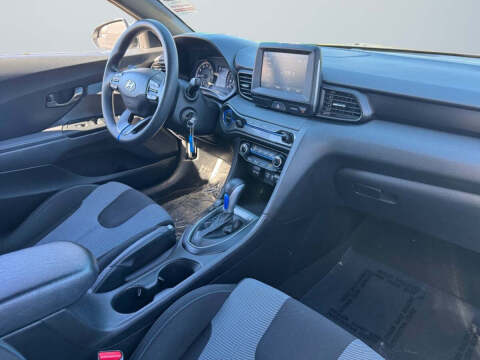 2019 Hyundai Veloster