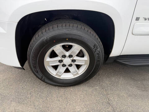 2009 GMC Yukon XL SLE