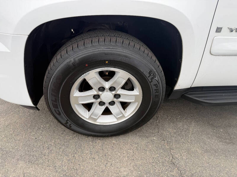 2009 GMC Yukon XL SLE