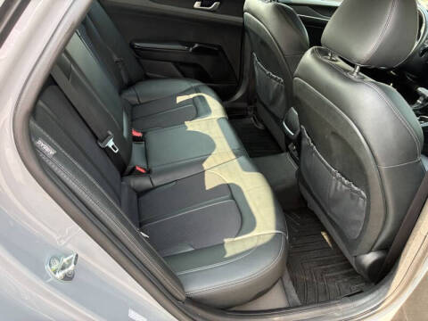 2023 Kia K5