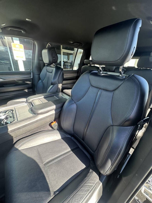 2024 Jeep Wagoneer L Series III