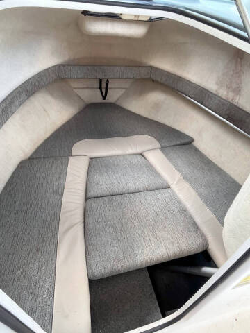 1999 Bayliner Trophy 2052