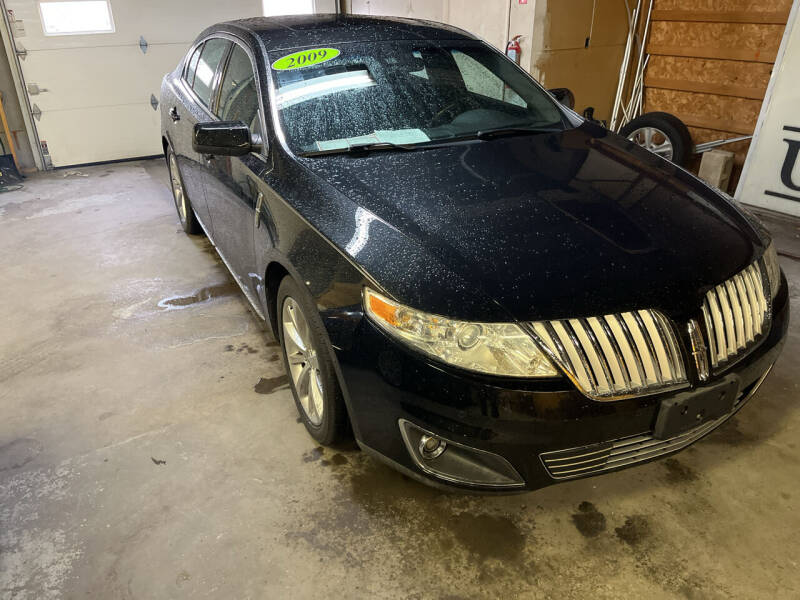 2009 Lincoln MKS for sale at KEITH JORDAN'S 10 & UNDER in Lima OH