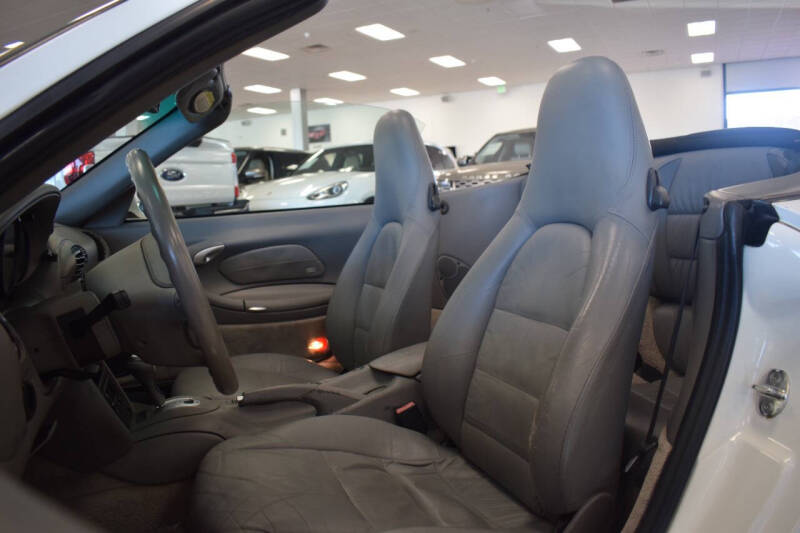 2000 Porsche 911 Carrera