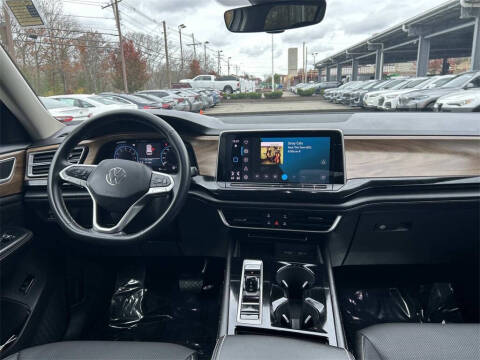 2025 Volkswagen Atlas SE