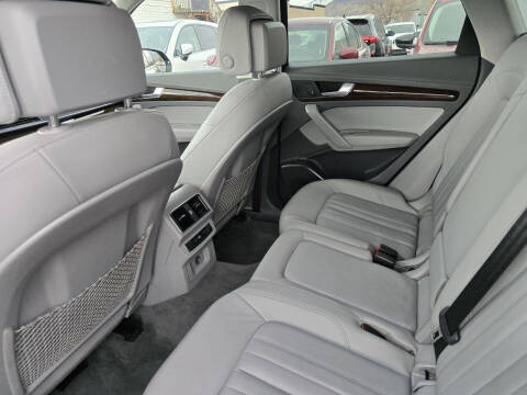 2019 Audi Q5 quattro Premium 45 TFSI