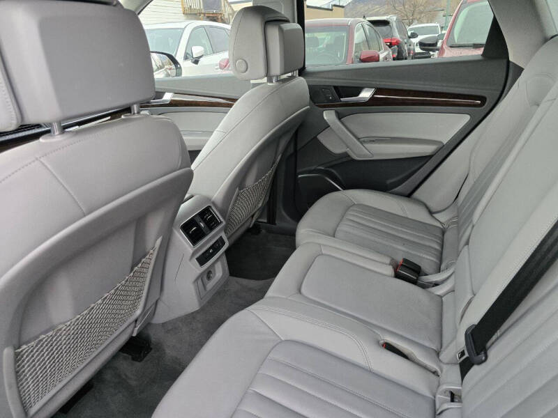 2019 Audi Q5 quattro Premium 45 TFSI