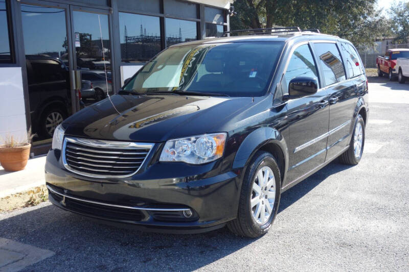 2016 Chrysler Town and Country for sale at Dealmaker Auto Sales in Jacksonville FL