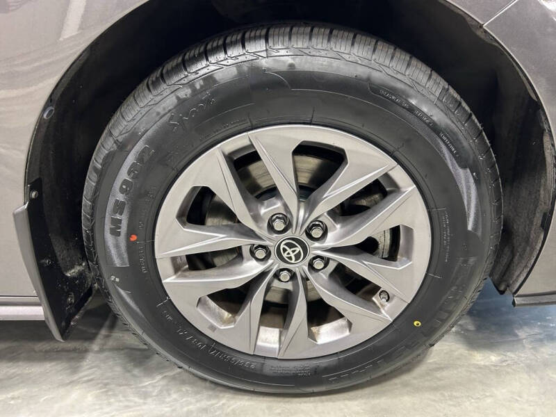 2021 Toyota Sienna XLE 7-Passenger