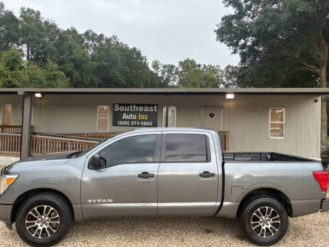 2023 Nissan Titan SV