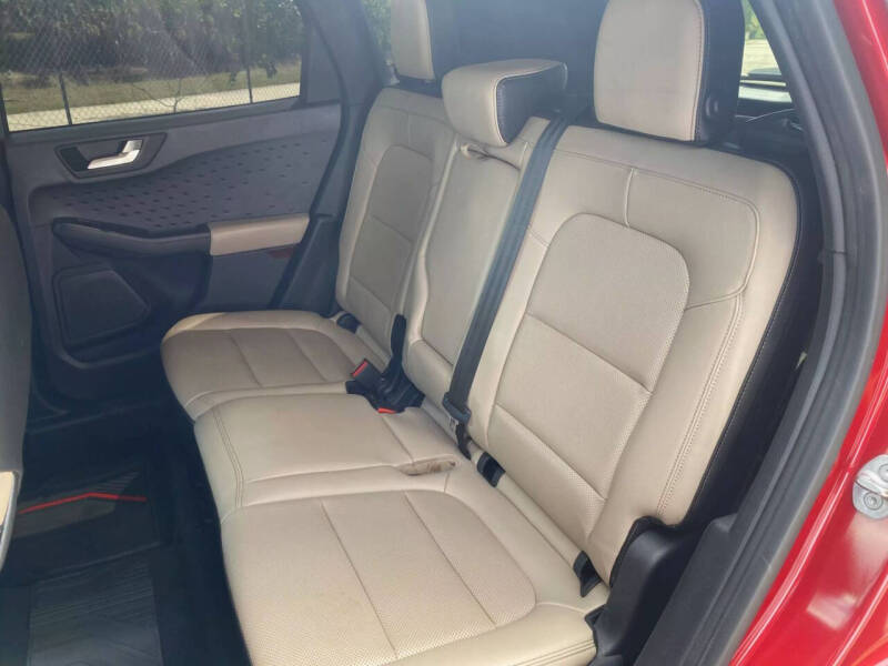 2020 Ford Escape SEL