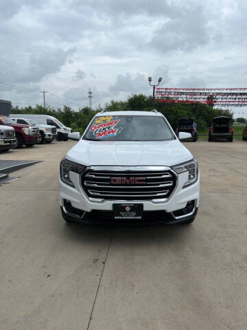 2024 GMC Terrain for sale at A & V MOTORS in Hidalgo TX