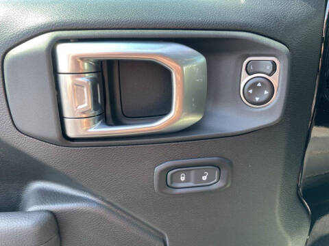 2025 Jeep Gladiator NightHawk