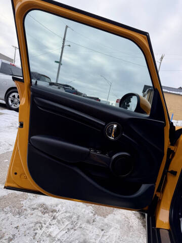 2016 MINI Hardtop 4 Door Cooper