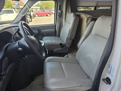 2004 Lexington Class C Mini Motorhome