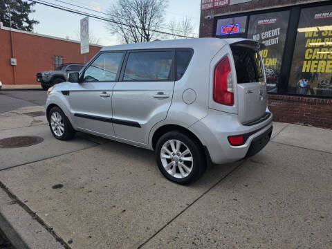 2013 Kia Soul +