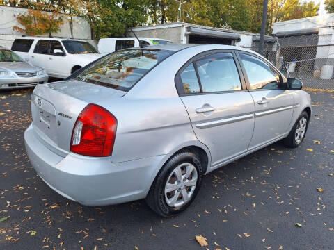 2009 Hyundai Accent GLS