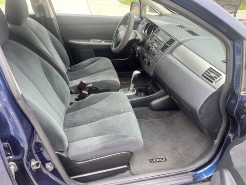 2012 Nissan Versa 1.8 SL