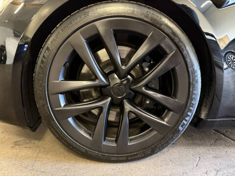 2022 Tesla Model S Plaid