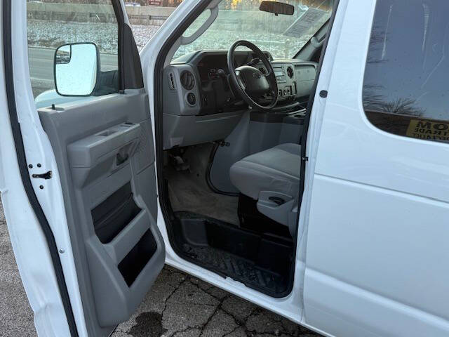 2012 Ford E-Series E-350 SD XL