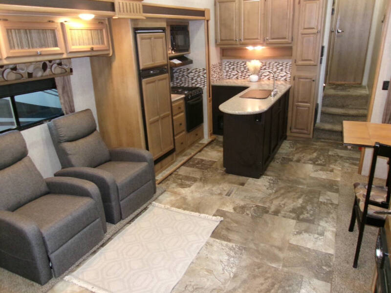 2015 Crossroads RV Cruiser 305RS