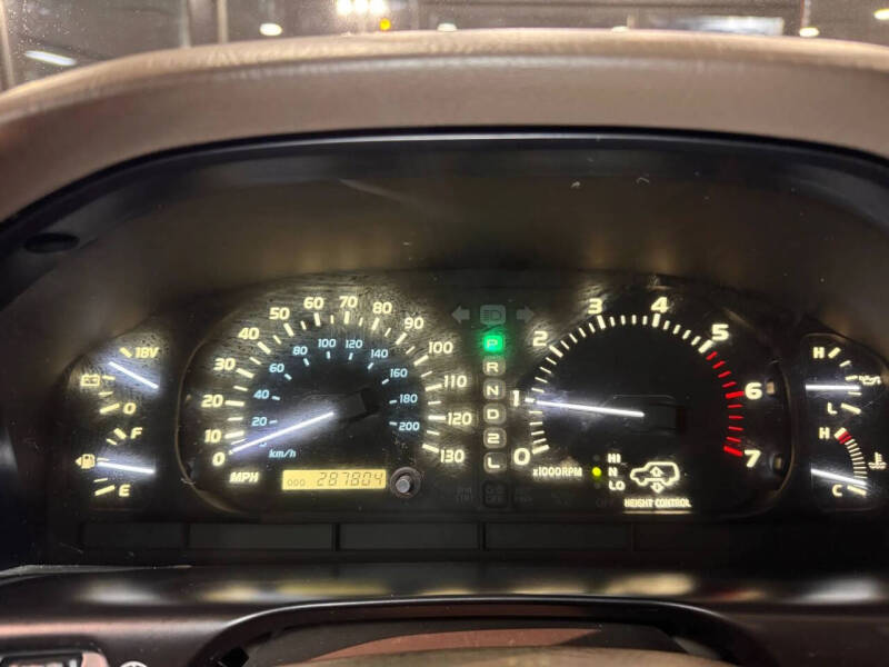 2001 Lexus LX 470