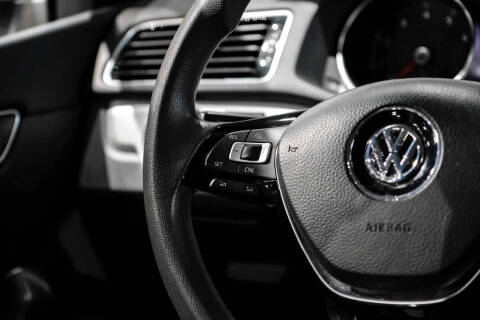 2017 Volkswagen Passat 1.8T S