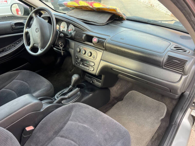 2004 Dodge Stratus SE