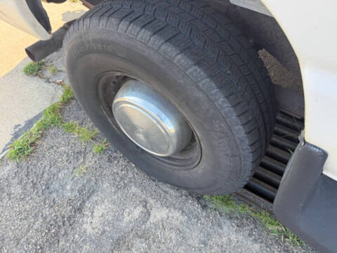 2001 Ford E-Series E-350 SD XL