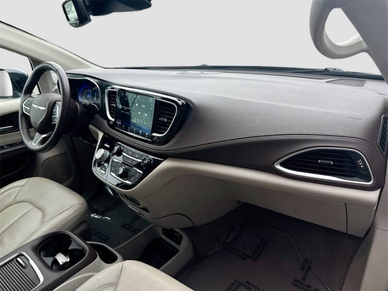 2021 Chrysler Pacifica Touring L