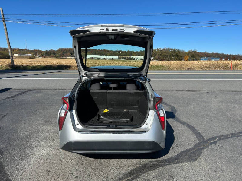 2016 Toyota Prius Three