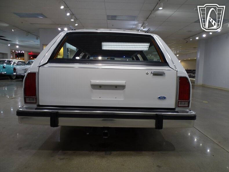 1985 Ford LTD Crown Victoria